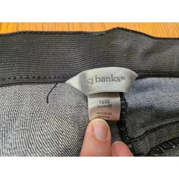 C J BANKS PLUS SIZE 16W BLACK/CHARCOAL JEANS, INSEAM 30" - Picture 4 of 6